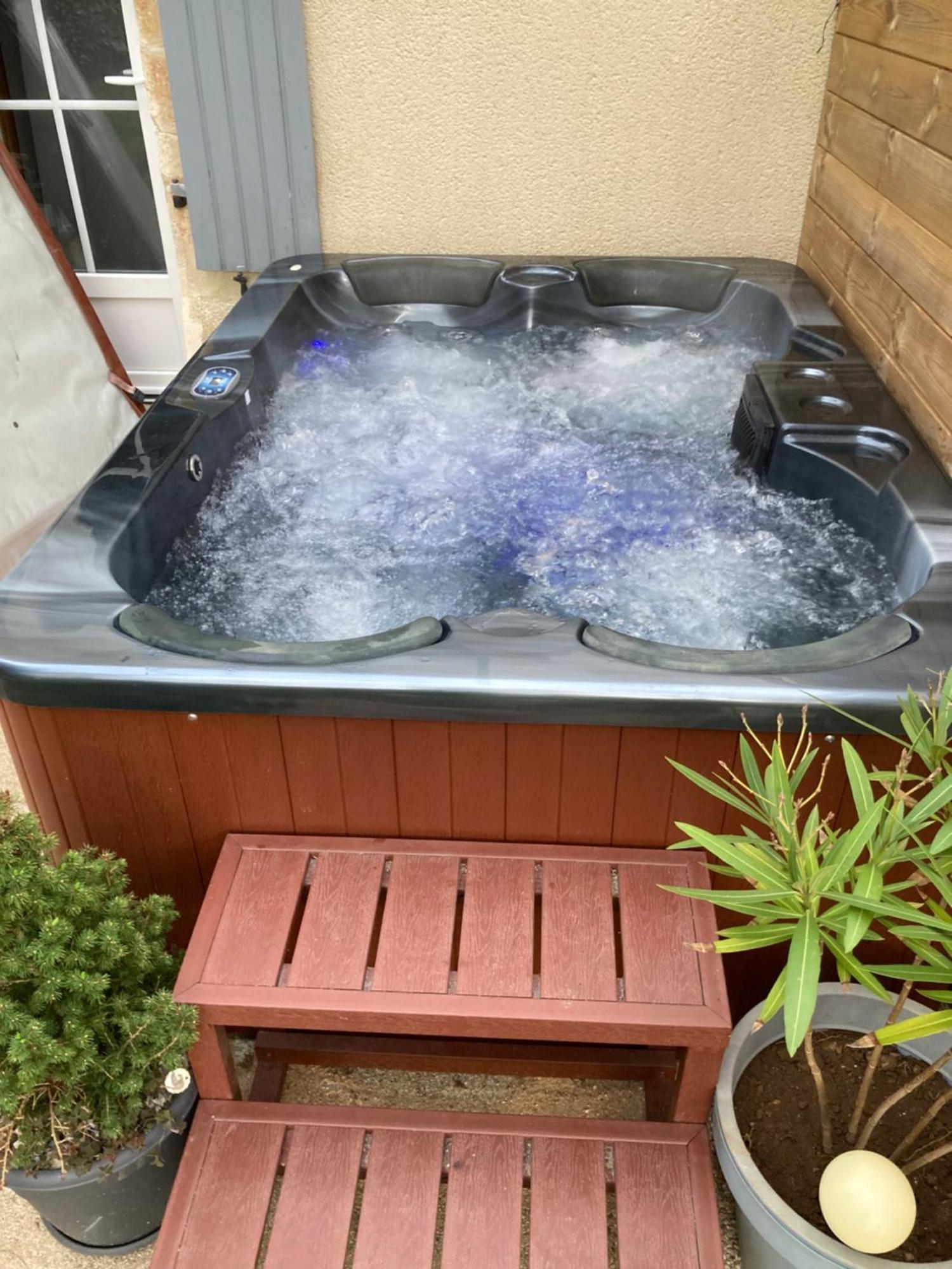 The Blue Lotus Gite And Spa Le Langon Bagian luar foto